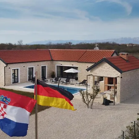 Mala,luxury Retreat With Pool, Sauna & Gym Villa *