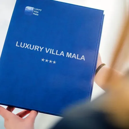 Mala,luxury Retreat With Pool, Sauna & Gym Villa *