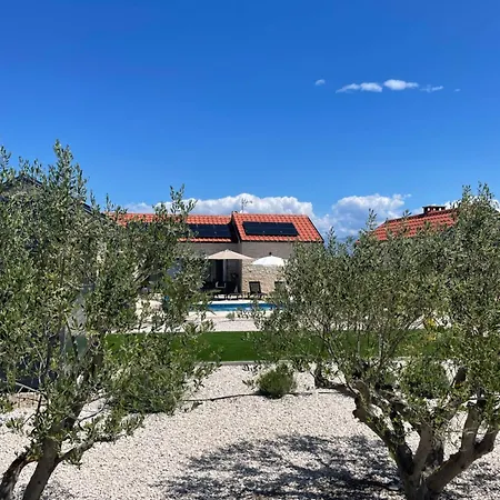Mala,luxury Retreat With Pool, Sauna & Gym Villa Privlaka (Zadar)