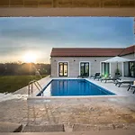 Villa Luxury Mala