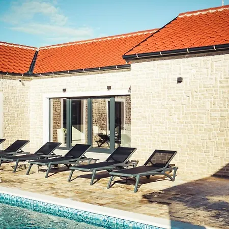 Luxury Mala Villa