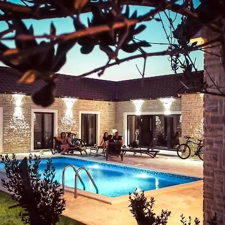 Luxury Mala Privlaka (Zadar)