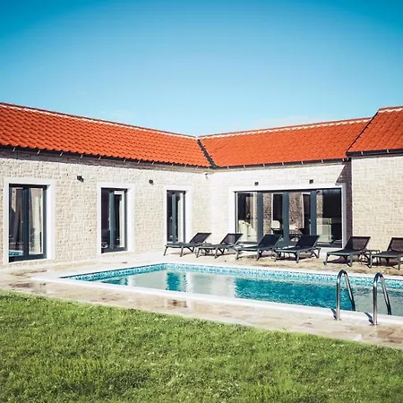 Luxury Mala Villa